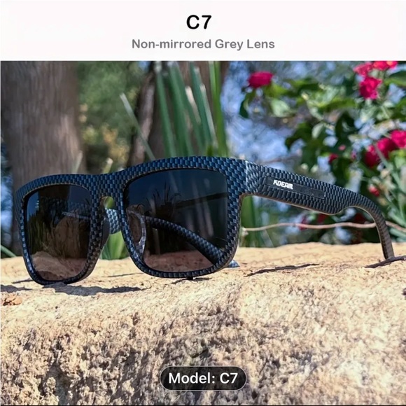 Classic Designer Sunglasses (C7) - Picture 3 of 5